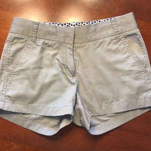 ⬇️ $24 Jcrew chino shorts. Size 0.